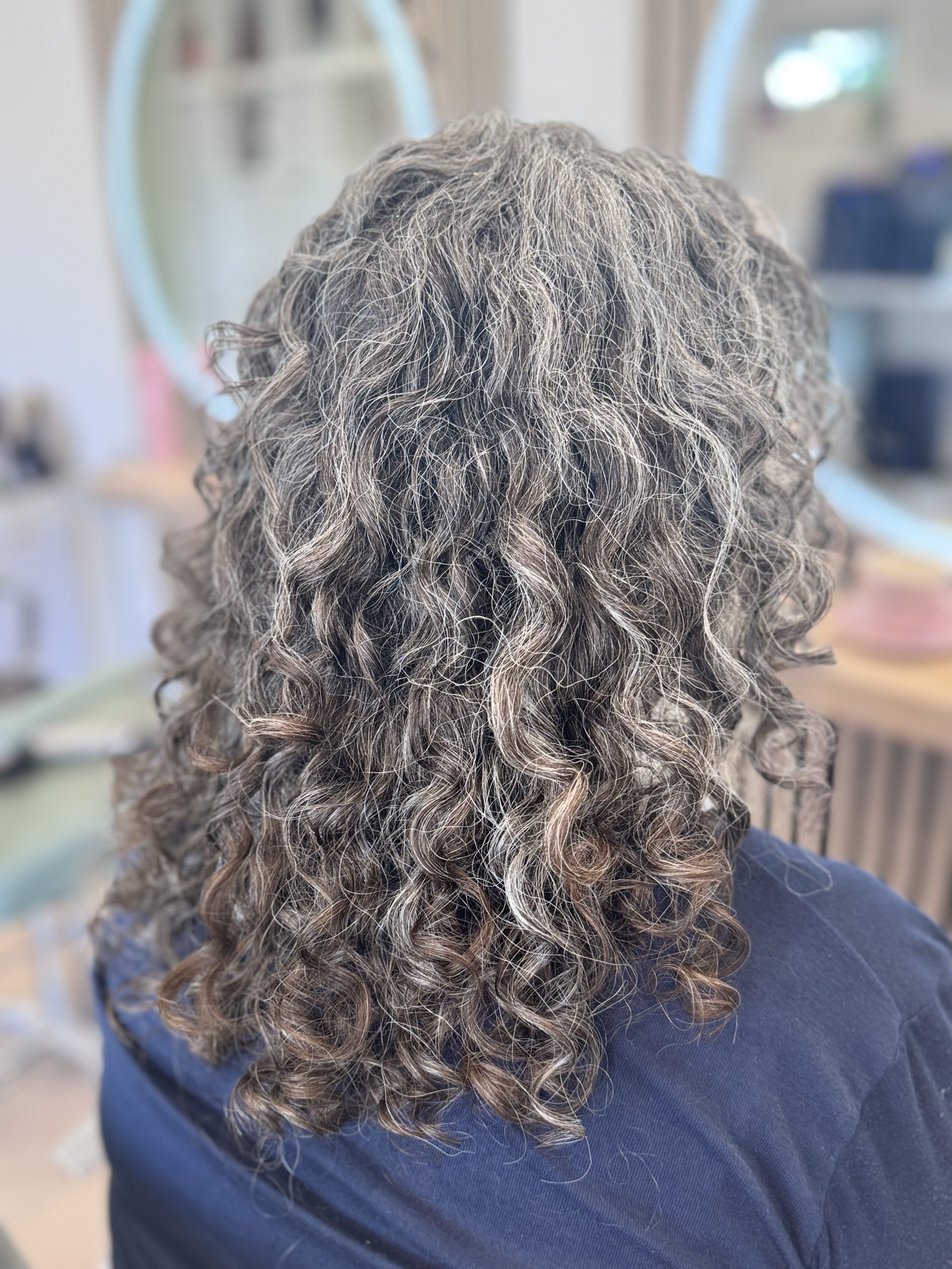 Curly cut and blow dry